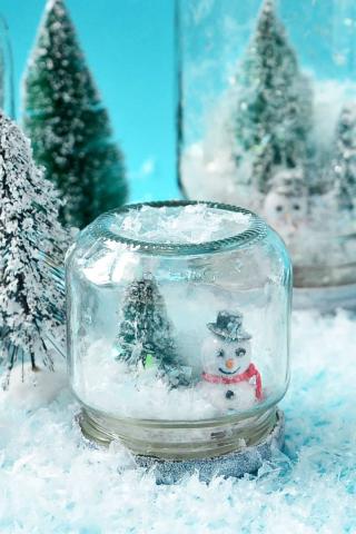 Waterless Snowglobe Image